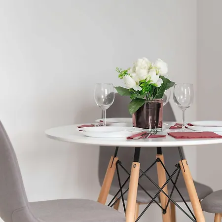 Apartman Nowoczesny Dla 2 Doroslych I 2 Dzieci Parking By Renters *