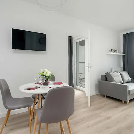 Apartman Nowoczesny Dla 2 Doroslych I 2 Dzieci Parking By Renters
